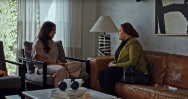 مسلسل بدون سابق إنذار الحلقة 8.. محاولات صلح من والدة حسن لزوجته نهى