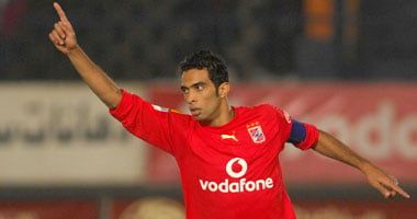 ملعب الأهلى.. نقطة القطن الكاميرونى تعلن تتويج الأحمر بطلا لقارة أفريقيا