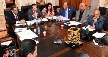 السجن والغرامة عقوبة إتلاف شبكات الاتصالات وتقديم الخدمة دون ترخيص