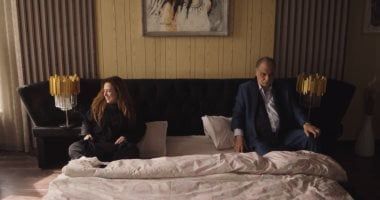 مسلسل صيد العقارب الحلقة 23.. رياض الخولى يطلق سيمون بعد معرفته قصة ابنها