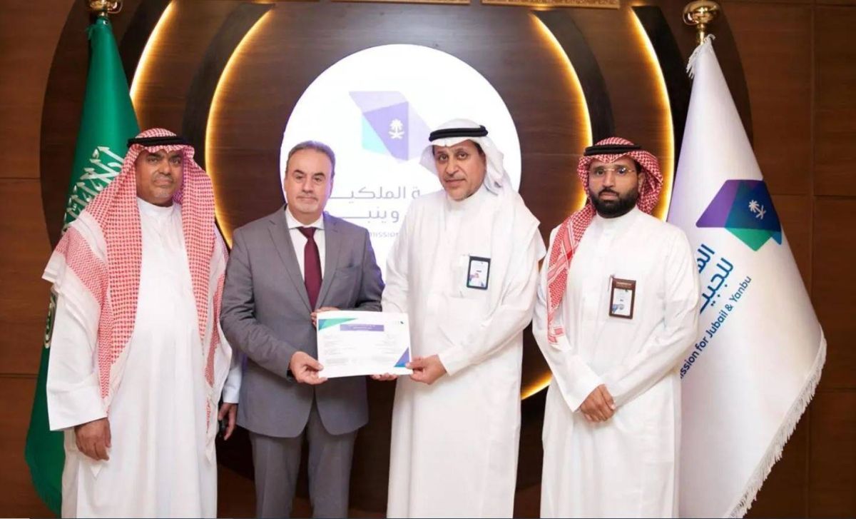 «جلوب» تتسلم رخصة مزاولة نشاط الوكالات البحرية بميناء جازان للصناعات