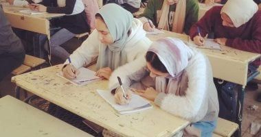 المدارس تواصل تقييم الطلاب فى امتحان شهر مارس