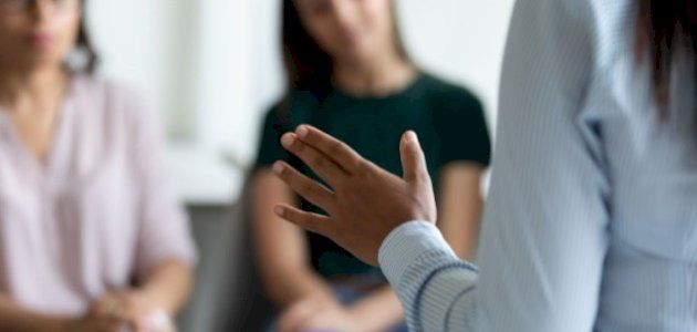 الامارات | "قلّة يمتلكونها"... المهارة الأساسية التي تحتاج إليها "للفوز في كل جدال"