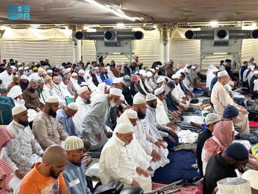 5000 معتكف في برنامج "هدية" بالمسجد النبوي