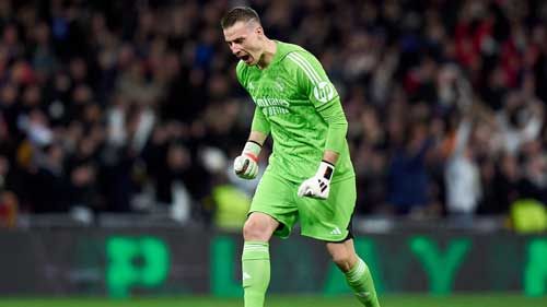 أنشيلوتي في مرمى نيران انتقادات جماهير ريال مدريد