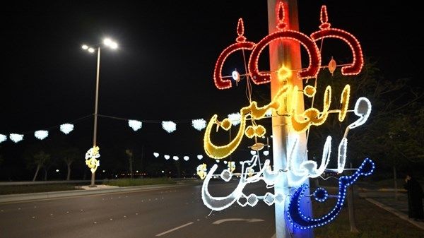 شوارع أبوظبي تزدان بآلاف التشكيلات المضيئة ابتهاجاً بعيد الفطر