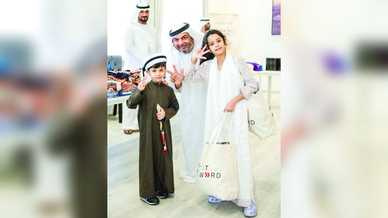 الامارات | «دبي القابضة» و«تنمية المجتمع» تشاركان الأيتام والقُصَّر الاستعداد للعيد