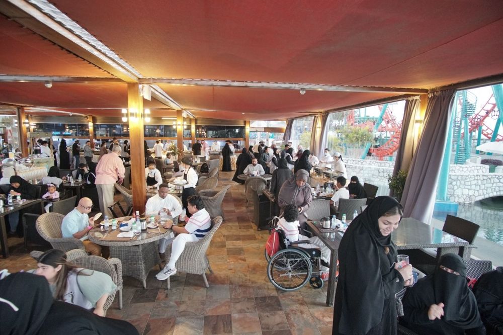 بالصور.. "أمانة جدة" تحتفي بـ " ذوي الإعاقة " في الإفطار الرمضاني