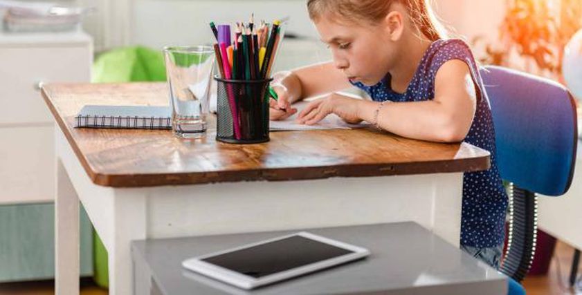 4 خطوات لمساعدة طفلك على تنظيم مهامه.. «هكذا يدير وقته بمهارة»