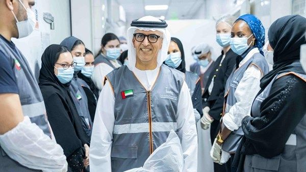 «معاً» توزع 1600 وجبة طعام بمشاركة المتطوعين عبر برنامج Food ATM