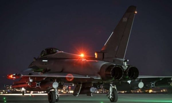 الجيش الأمريكي: تدمير وطائرتين مسيرتين أطلقها الحوثيون صاروخ باليستي