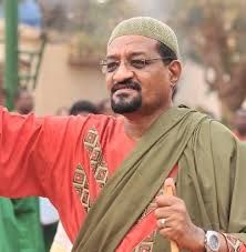 شاهد بالفيديو.. شيخ الأمين يزف البشرى لسكان أحياء أم درمان بعودة الكهرباء رسمياً بعد انقطاعها منذ بداية الحرب.. ومهندسي شركة الكهرباء يطالبون النازحون بالعودة إلى منازلهم