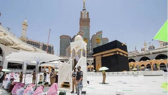 الخليج اليوم .. عميد سعودي يكشف عن تفاصيل خطة جماعة "جهيمان" عام 1979 لتهريب الأسلحة إلى داخل الحرم (فيديو)