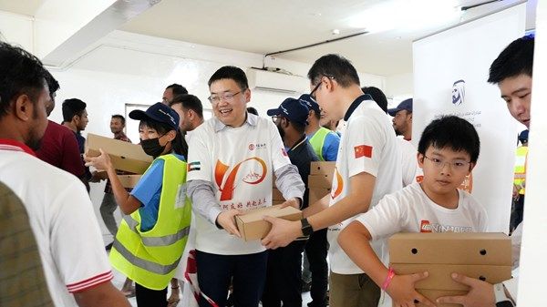 مؤسسات صينية تشارك في حملة بنك الإمارات للطعام "فطوركم علينا"