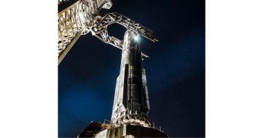 تكنولوجيا: SpaceX تنقل معزز Super Heavy إلى منصة الإطلاق لإجراء بعض الاختبارات.. صور