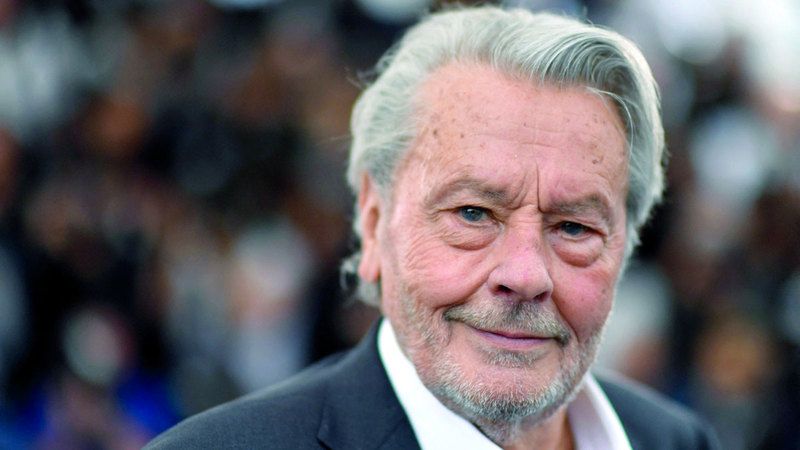 الامارات | آلان ديلون نجم فرنسا الكبير تحت «الوصاية المعززة»