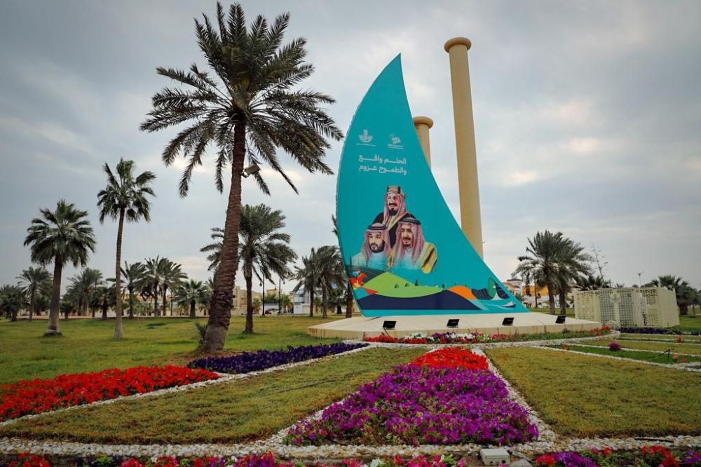 بلدية رأس تنورة.. زراعة 208 آلاف شجرة وإصلاح  1500 م2 من حفر الشوارع