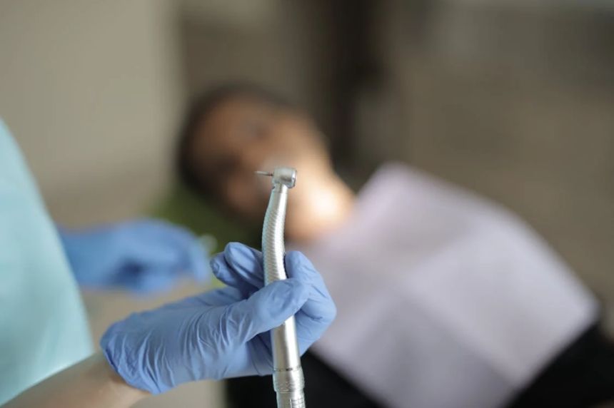 صحة الرياض تعلن عن العيادات المناوبة للأسنان خلال إجازة عيد الفطر