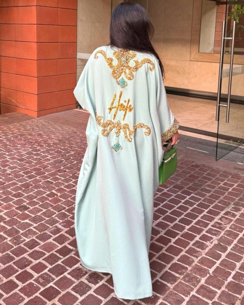 قفطان هيفاء وهبي.. إطلالة رمضانية مذهلة صُنعت لها خصيصًا مع “تطريز باسمها”| شاهد