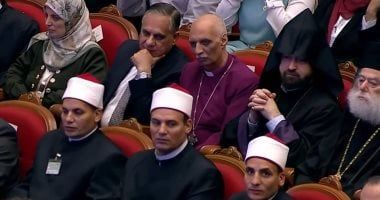 رئيس أساقفة الكنيسة الأسقفية يشارك باحتفالية ليلة القدر