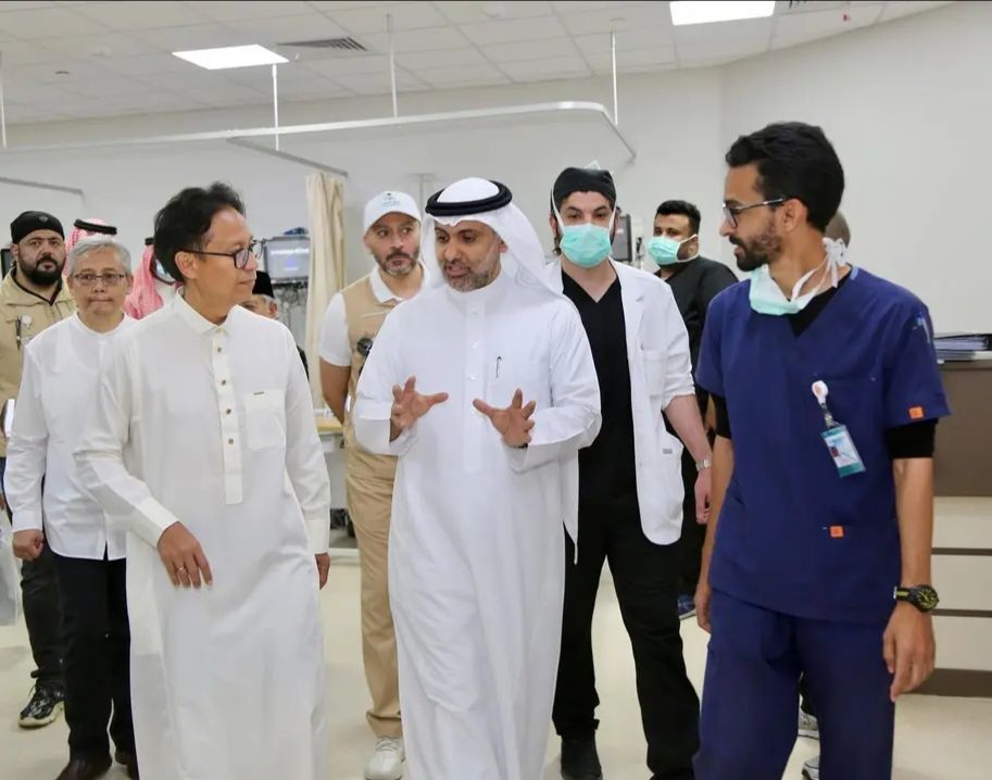 السعودية | وزير الصحة يلتقي نظيره الإندونيسي في العاصمة المقدسة