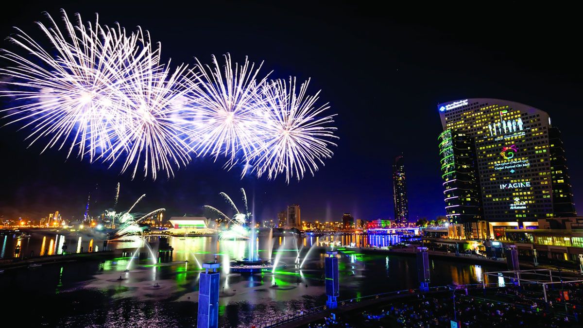 الامارات | دبي تتألق كعادتها في العيد.. عروض وفرح بانتظار الجميع