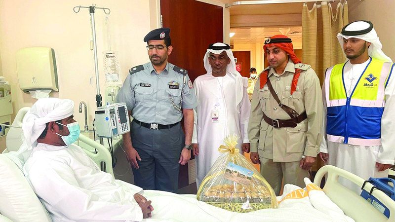 الامارات | شرطة أبوظبي تهنئ مصابي الحوادث المرورية بالعيد