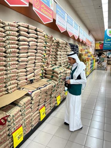 الخليج اليوم .. التجارة: نراقب منافذ بيع زكاة الفطر ومستلزمات العيد