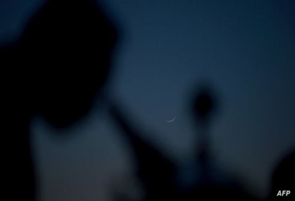 منها اليمن.. دول عربية تعلن الأربعاء أول أيام عيد الفطر