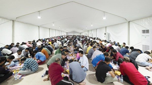 «الهلال الأحمر» وزّع 322 ألف وجبة إفطار صائم منذ بداية رمضان