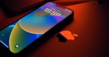 تكنولوجيا: انخفاض مبيعات iPhone مع تحول المستخدمين الصينيين إلى هواتف ذكية أخرى