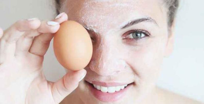 دلعي جوزك بدل ماتنكدي علية ..  ماسك زيت الزيتون والبيض هترجعي قمر 14 ليلة العيد