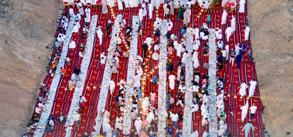 "مجتمعي" تنظم موائد إفطار في 81 موقعًا بالمدينة المنورة