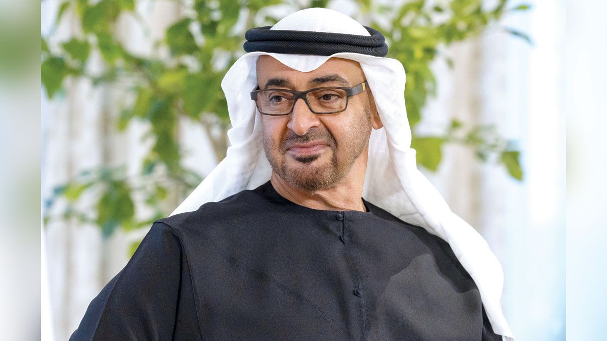 الامارات | رئيس الدولة يتبادل هاتفياً تهاني عيد الفطر مع سلطان عمان وملك البحرين