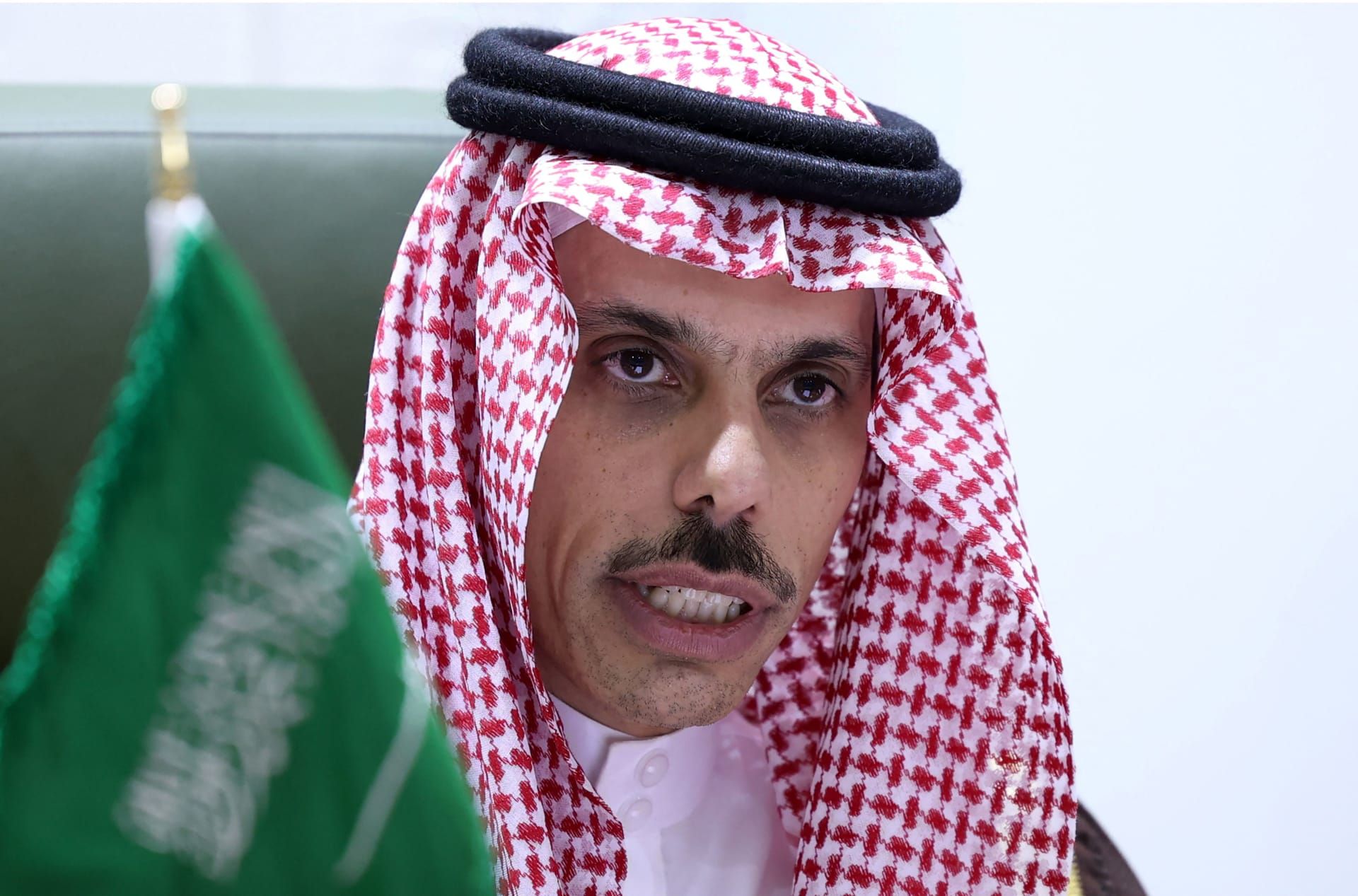 السعودية | وزير الخارجية يتلقى اتصالاً هاتفياً من وزير خارجية مالطا