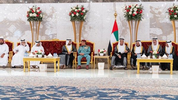 سعود بن صقر يستقبل المهنئين بعيد الفطر السعيد