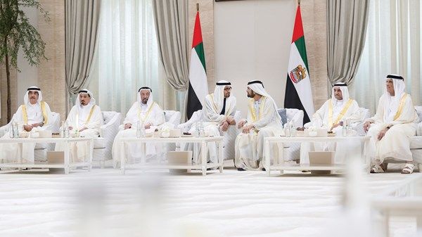 رئيس الدولة والحكام: مسيرة الإمارات.. خير وتنمية ورخاء