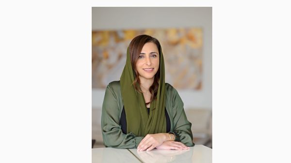 بدور القاسمي تشهد الإعلان عن الفائزات بجائزة «ببلش هير» للتميّز