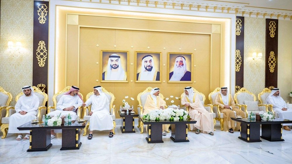 حميد بن راشد يستقبل المهنئين بعيد الفطر بحضور ولي عهده