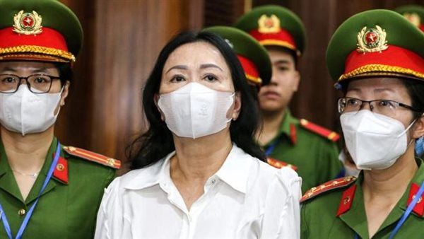 إعدام رئيسة مجموعة عقارية بعد إدانتها في اختلاس مليارات