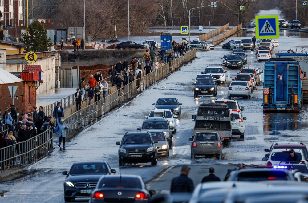 صور| إجلاء جماعي من مدينة روسية بسبب "ذوبان الجليد"