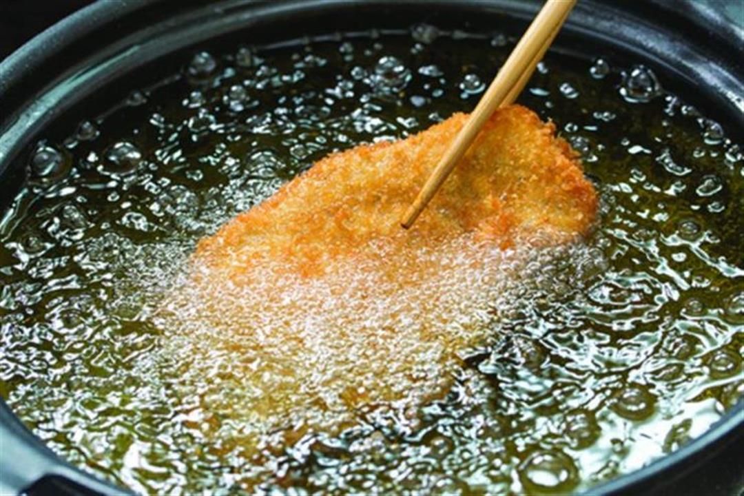 هذا ما يحدث لجسمك عند استخدام زيت القلي أكثر من مرة