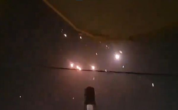 200 صاروخاً وطائرة مسيرة.. انفجارات واسعة إثر هجوم إيراني على إسرائيل