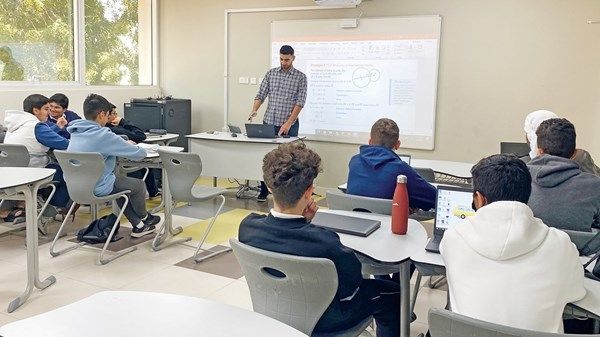 مدارس الدولة تستقبل الطلاب مع بدء الفصل الدراسي الأخير