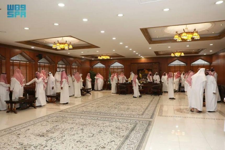 المفتي العام يستقبل المهنئين بعيد الفطر من منسوبي الرئاسة