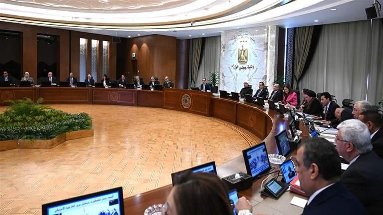 نشرة منتصف الليل| تنوية مهم من الإسكان للحاجزين.. والشرقية للدخان تكشف أسباب رفع أسعار السجائر