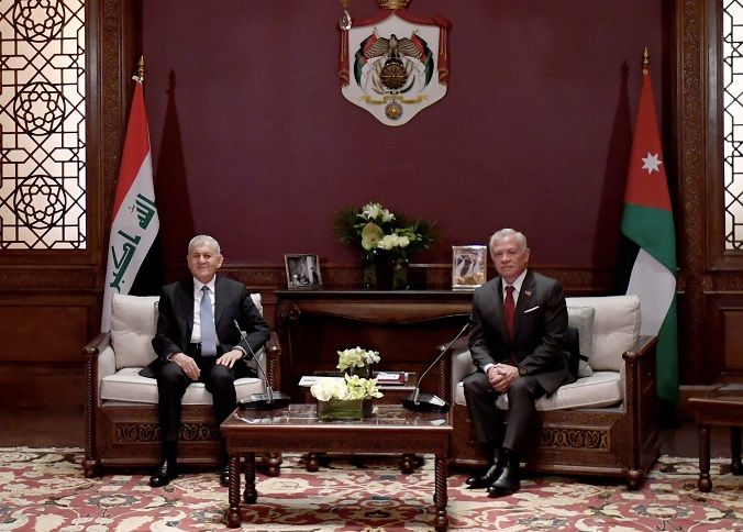 العاهل الأردني والرئيس العراقي يبحثان جهود وقف العدوان على غزة وخفض التصعيد بالمنطقة