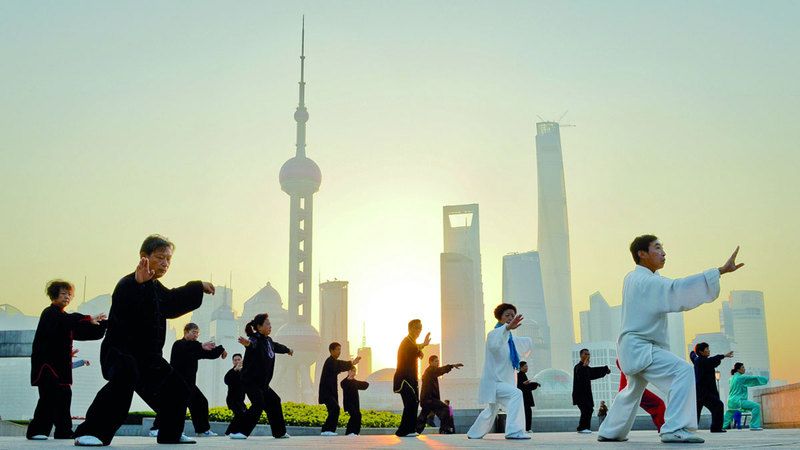 الامارات | حركات تحفز جميع العضلات.. مفيدة جسدياً ونفسياً