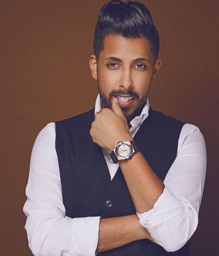 الامارات | مسرحية كويتية تعرض لمدة 7 ساعات يومياً.. وممثلون يحتجون: "لسنا روبوتات"