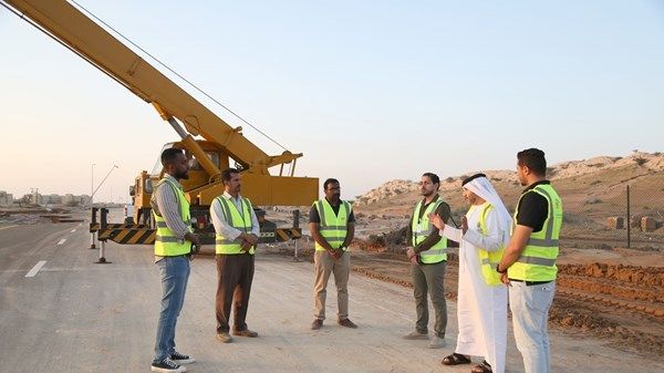 دائرة البلديات والنقل – أبوظبي تواصل جهودها لمعالجة آثار الحالة الجوية في الإمارة